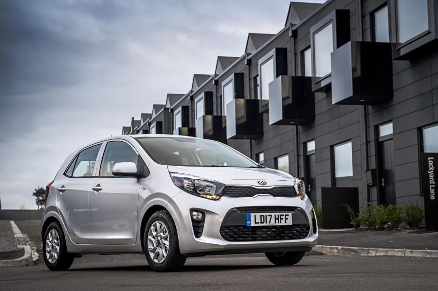  Kia Picanto 2017 года  (UK) (фото 2 из 80)